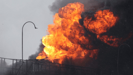 ВСУ поразили российский НПЗ и склад дронов — видео - 290x166