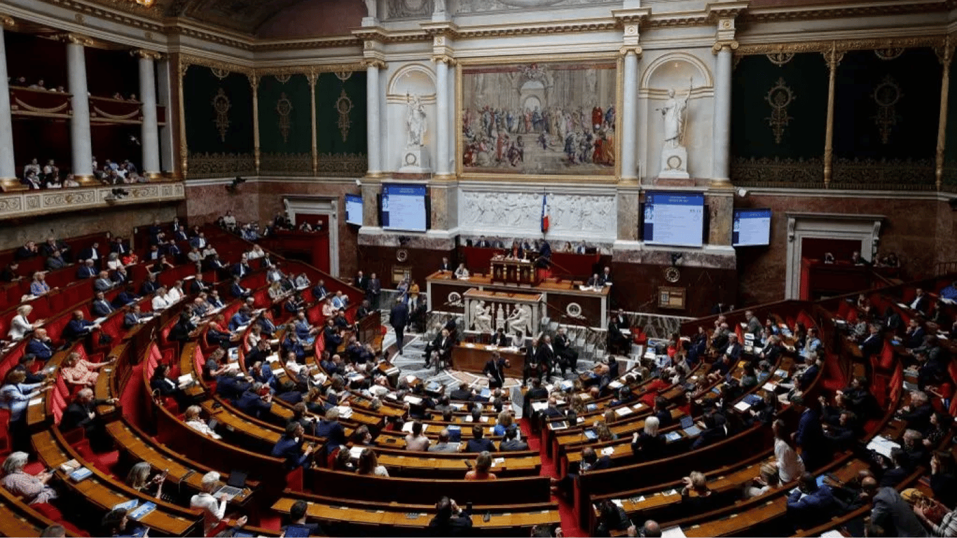 В парламенте Франции призывают разрешить Украине наносить удары по России