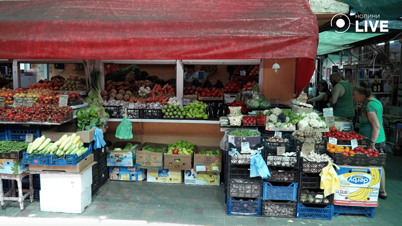 Прилавок з овочами