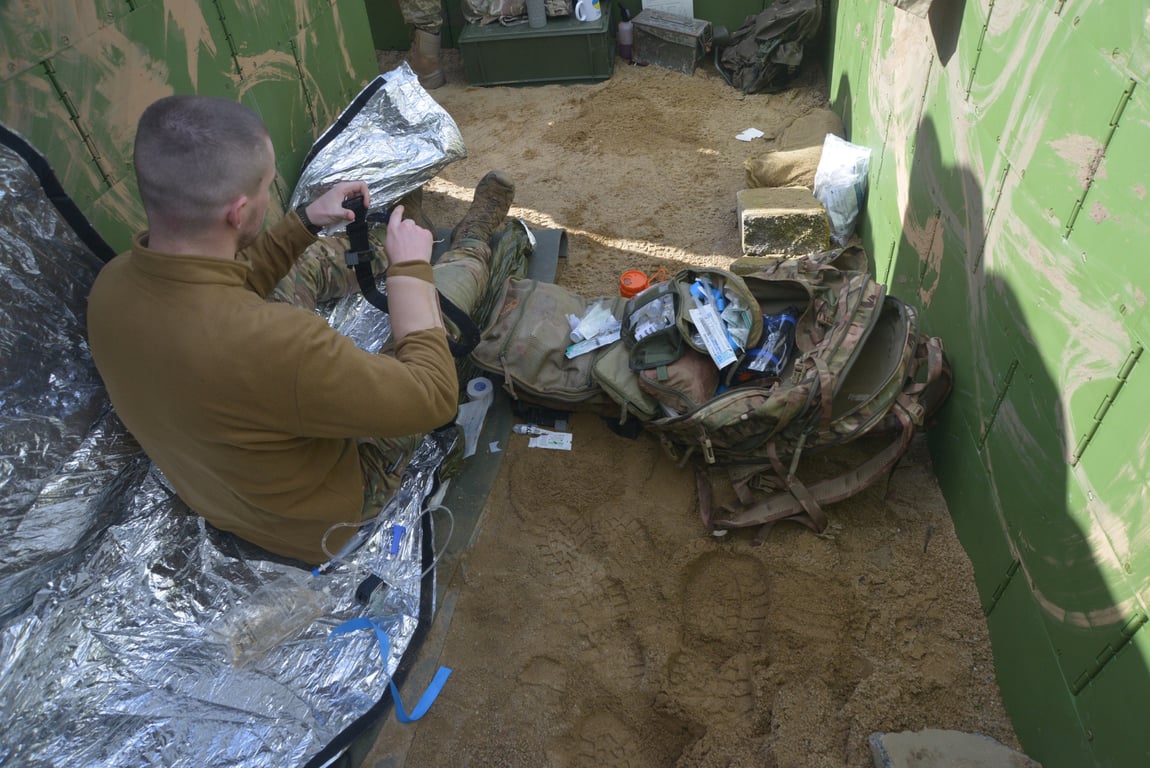 Украине военные прошли обучение по тактической медицине в Британии — кадры от Генштаба - фото 4