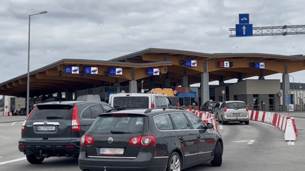 Черги на кордоні — на яких КПП доведеться чекати найдовше - 285x160