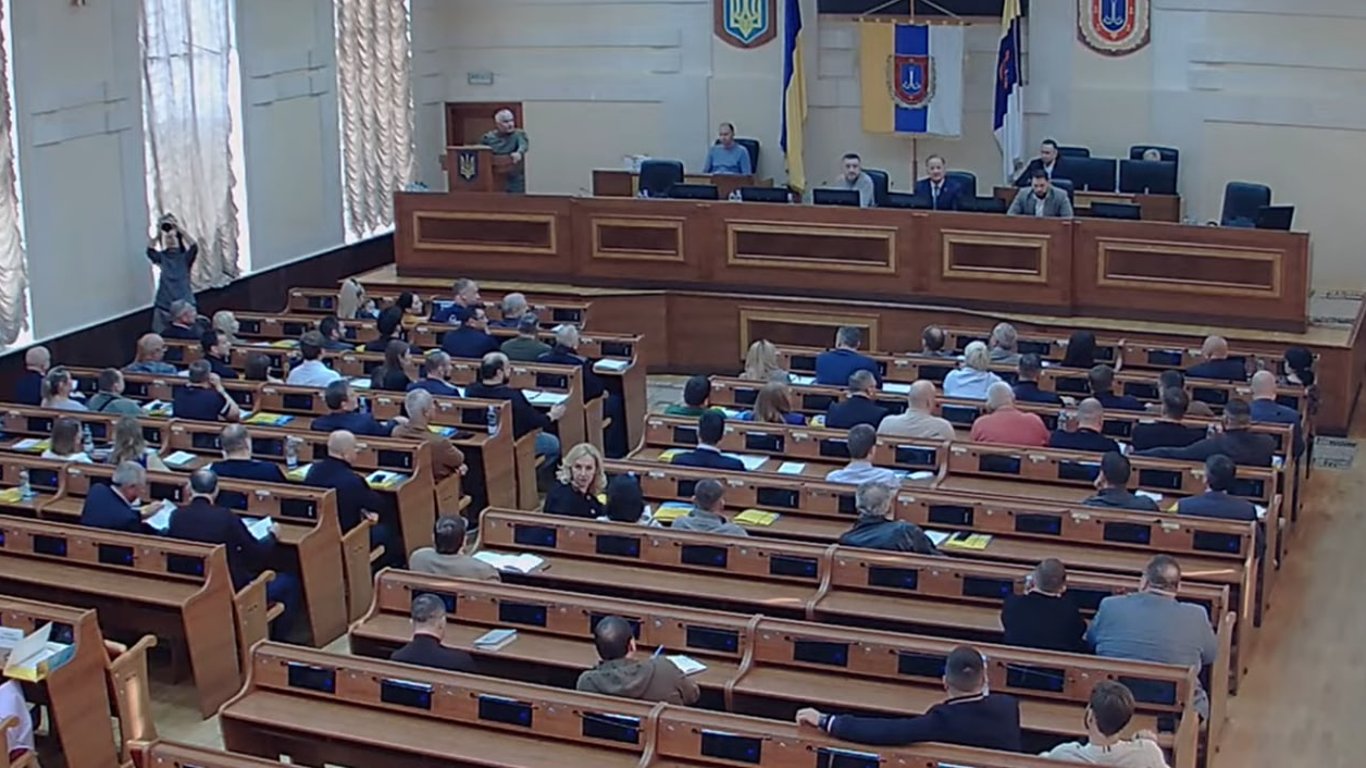 Депутаты одесского облсовета сдали свои полномочия