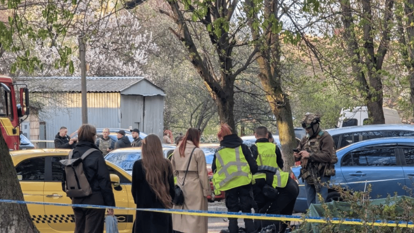 Жив у Києві близько 10 років: місцева розповіла про стрілка