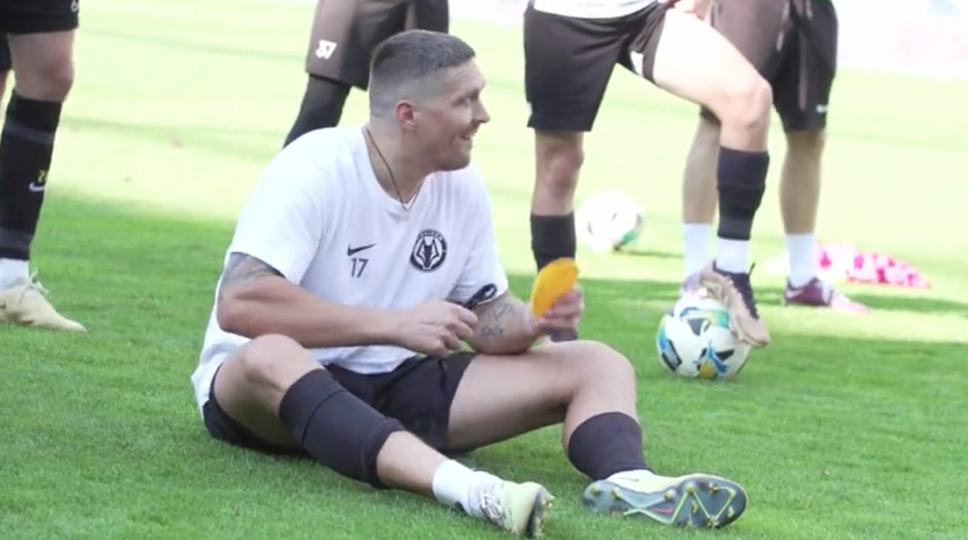 Александр Усик