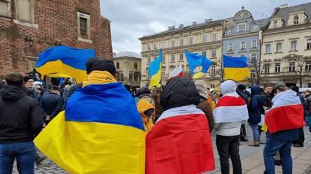 У украинцев изменилось отношение к США и Польше — результаты опроса - 285x160