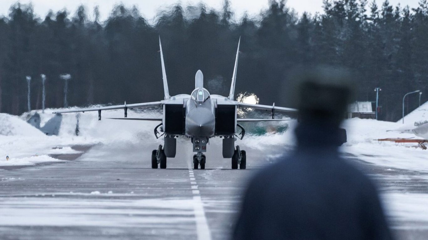 Стали известны последствия взрывов на российском военном аэродроме в Энгельсе