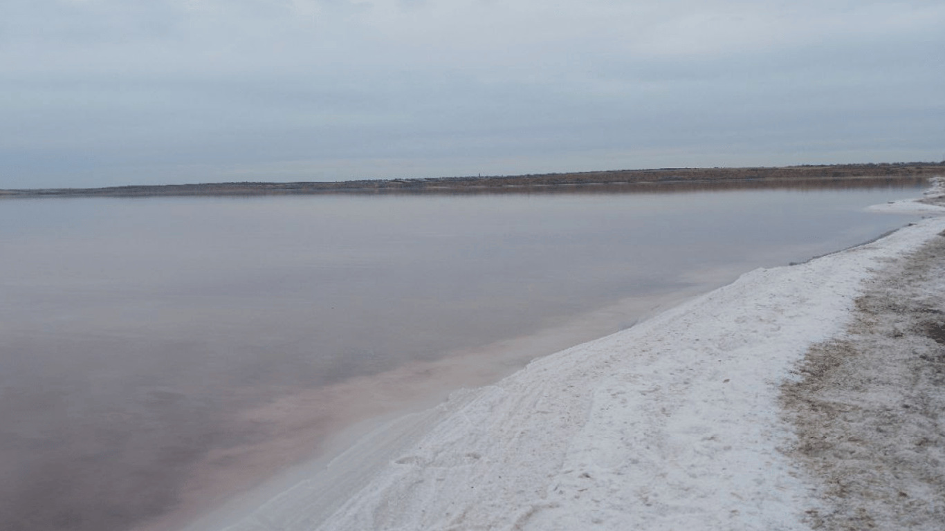 Щоб врятувати Куяльницький лиман одесити збирають сіль — фото - фото 7