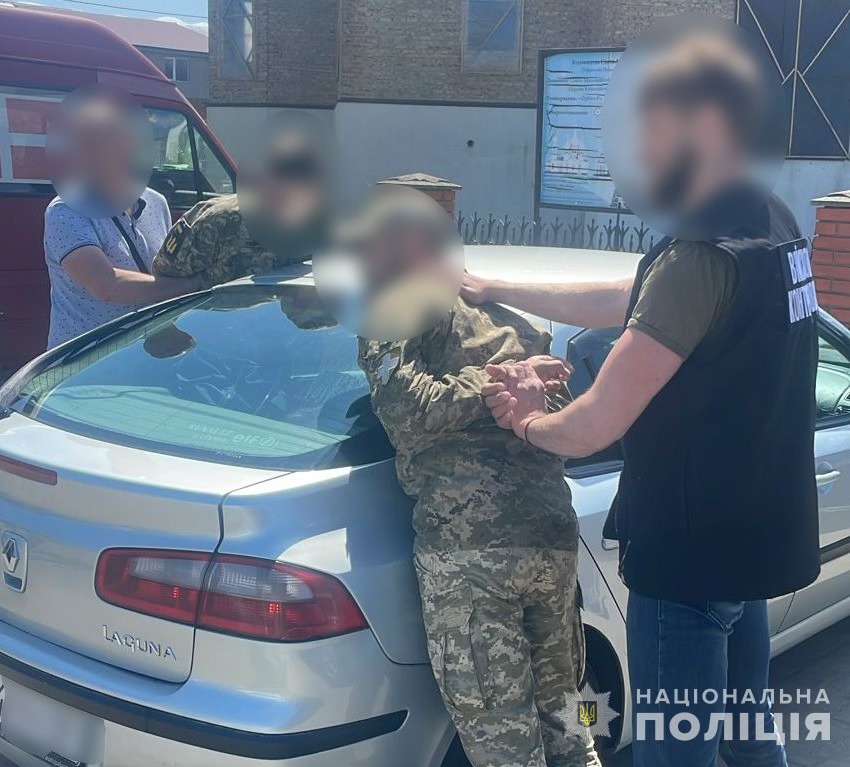 На Волині представники ТЦК брали хабарі за зняття ухилянтів із розшуку - фото 1
