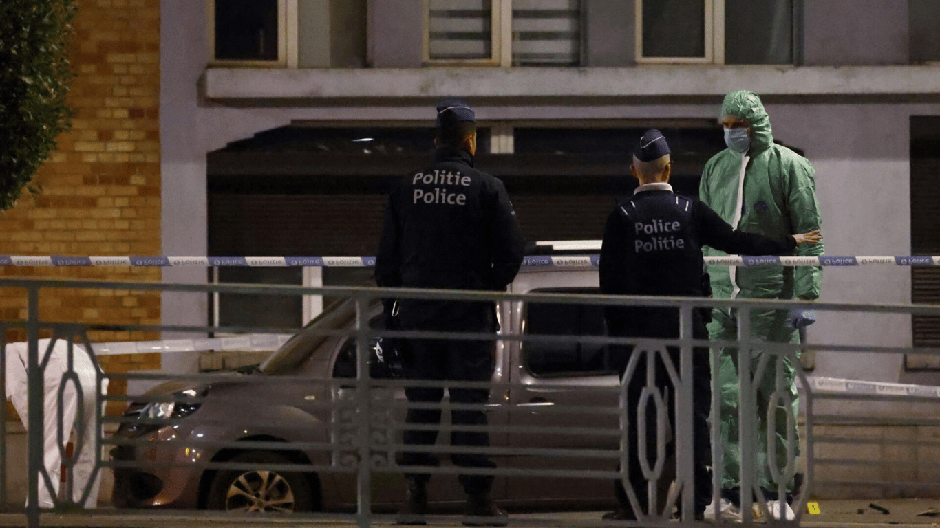 Футболисты сборных Швеции и Бельгии отказались играть после теракта в Брюсселе