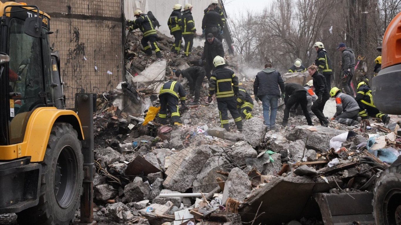 В Одессе из-под завалов извлекли тело ребенка 3 марта