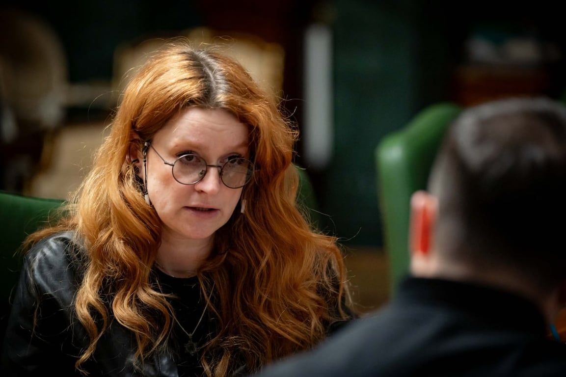 Президент зустрівся з волонтеркою, яка рятує життя воїнів ЗСУ - фото 2