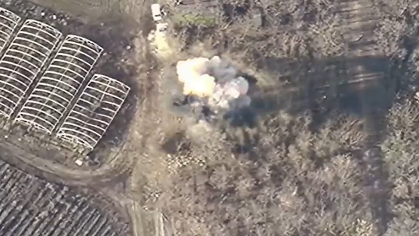 Украинские воины с помощью HIMARS мастерски уничтожили два вражеских "Града"