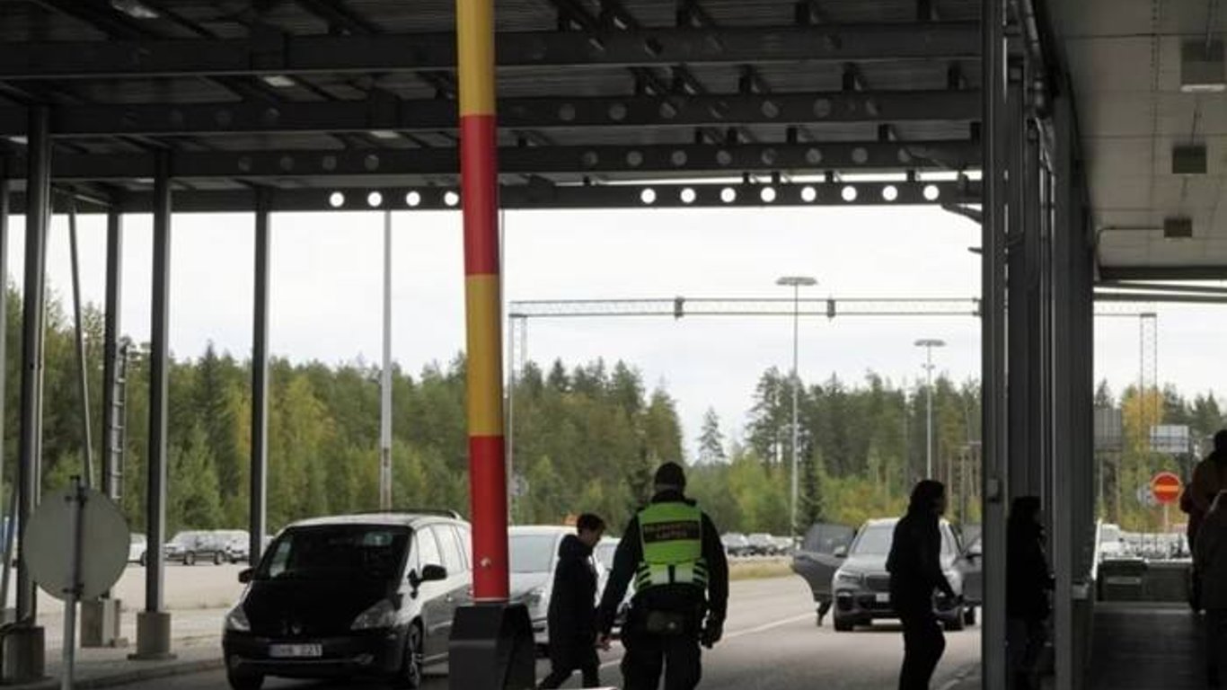 Познущалися — Фінляндія залишила на кордоні з РФ один пункт пропуску, але є нюанс