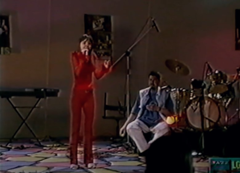 Юлія Саніна розповіла про свої перші кроки у музиці та показала себе у дитинстві - фото 3