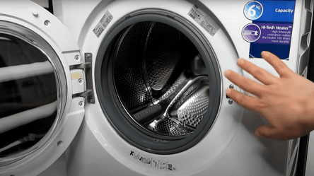Як очистити пральну машинку від бруду та накипу: потрібно лише взяти три речі - 285x160