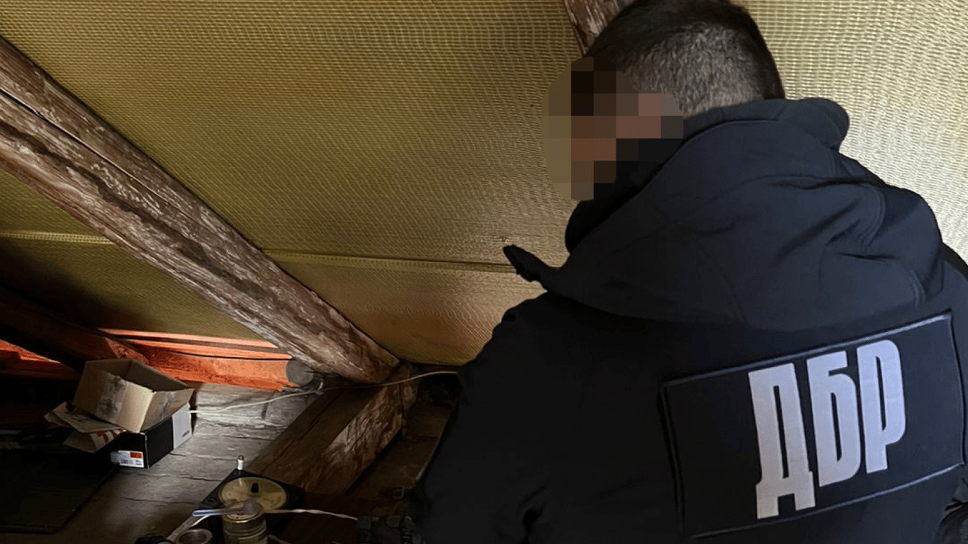 "Кришував" нарколабораторії: на Буковині засудили поліцейського