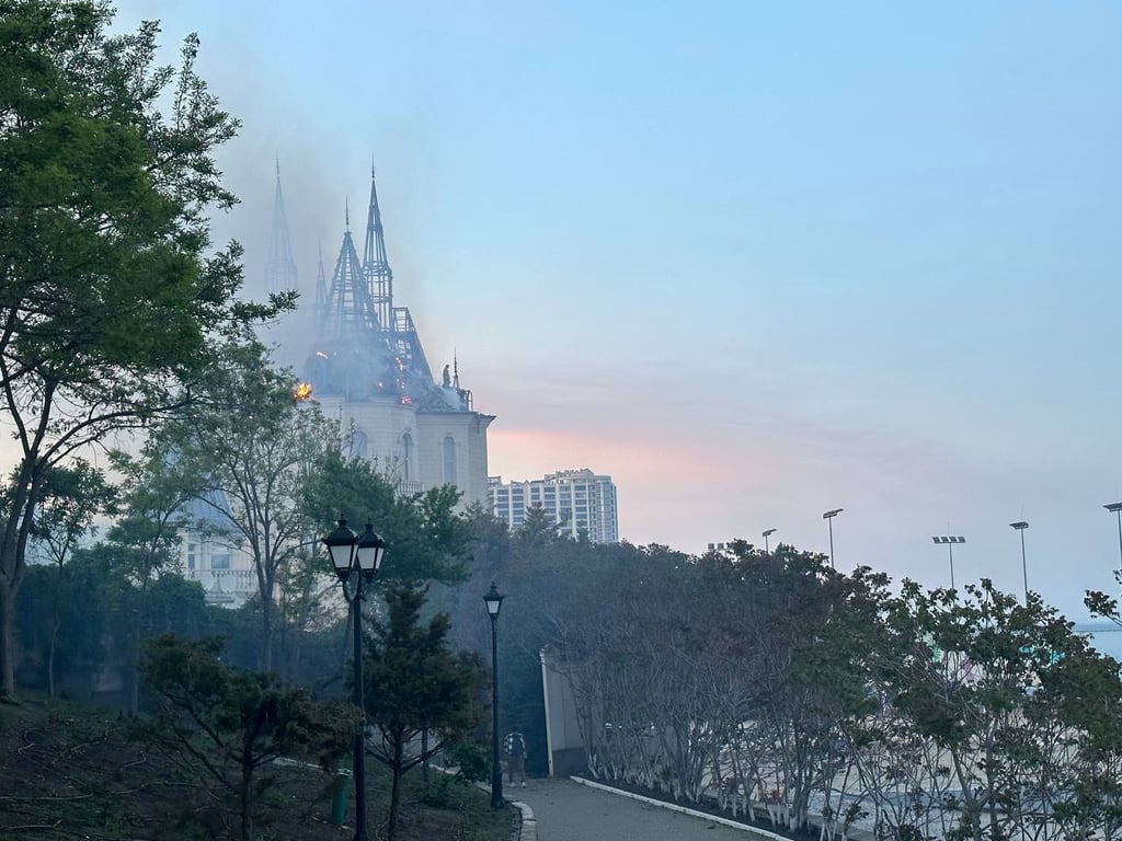 Замок Одеської юридичної академії — обстріл 29 квітня