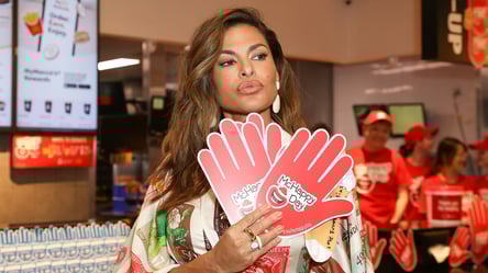 Святкові ялинки Єва Мендес — чим вони підкорили дизайнерів (фото) - 285x160