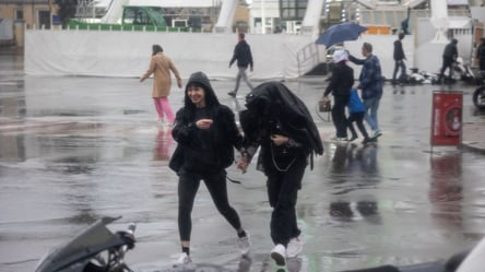 Приготуйте парасолі — народний синоптик Діденко засмутила прогнозом погоди в Україні на завтра - 285x160