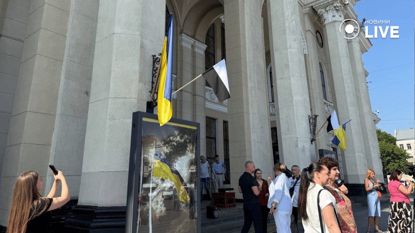 Полонені будуть повернені — в Одесі підняли Прапор Надії - фото 7