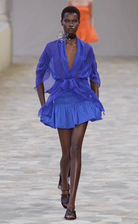 Chokers from the past are back in trend