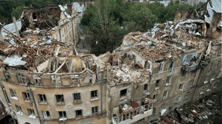 Самый масштабный ракетный обстрел Львова — как за год восстановили дома жителей - 290x160