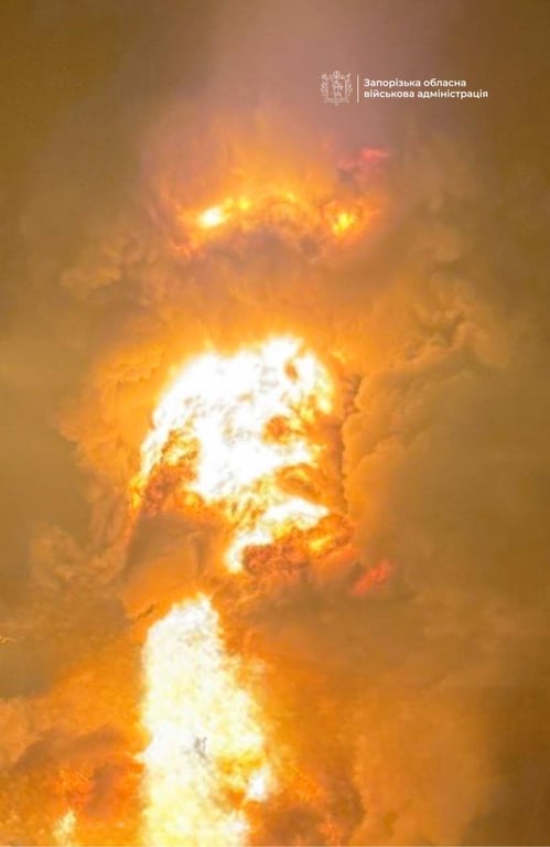 Росіяни атакували дроними Запоріжжя — виникла пожежа - фото 3