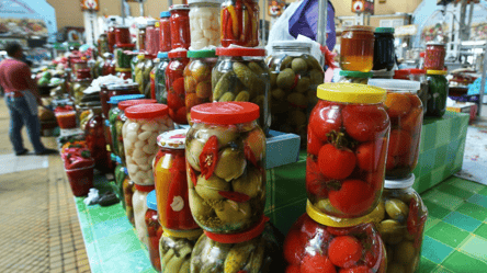 Огірки й аджика на продаж: скільки можна заробити на закрутках - 304x171