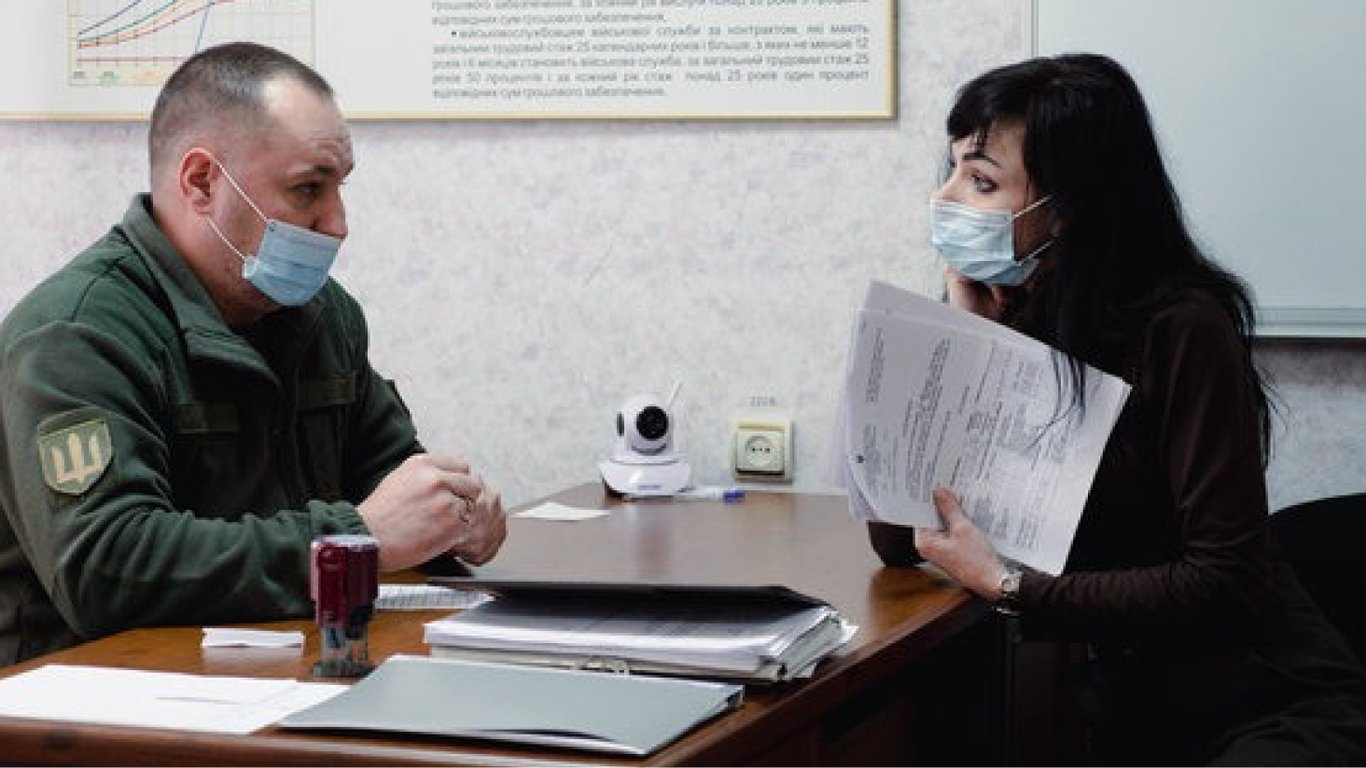 Как женщинам-медикам стать на военный учет в Украине — правила и инструкция