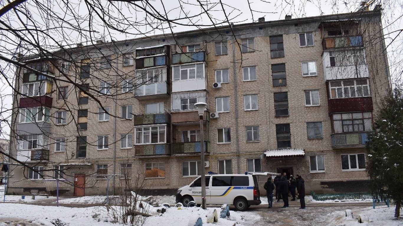 На Харківщині чоловік забив до смерті сусідів-пенсіонерів