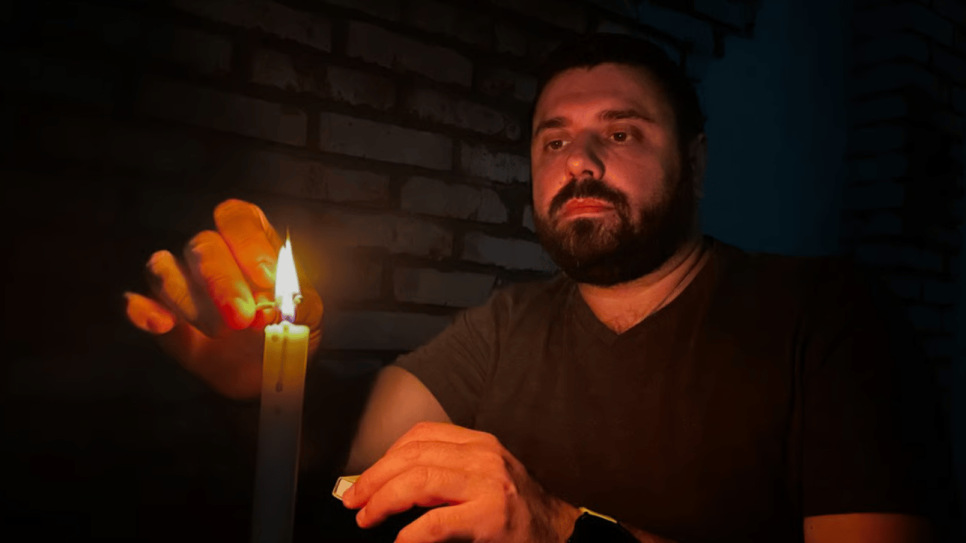 На Черниговщине 380 тысяч семей без света: РФ ударила по энергетике