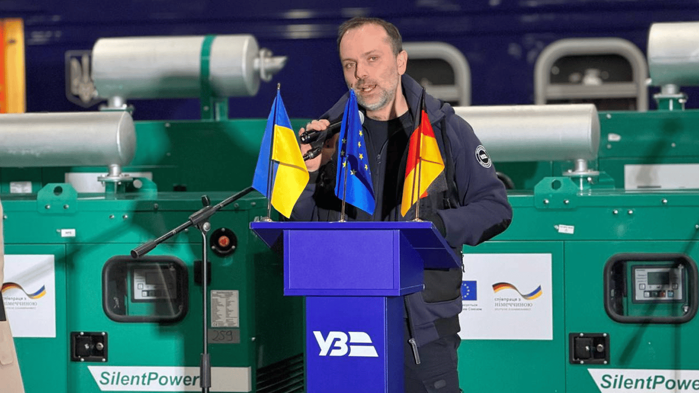 Перцовский заявил, что в марте РФ поразила десятки локомотивов