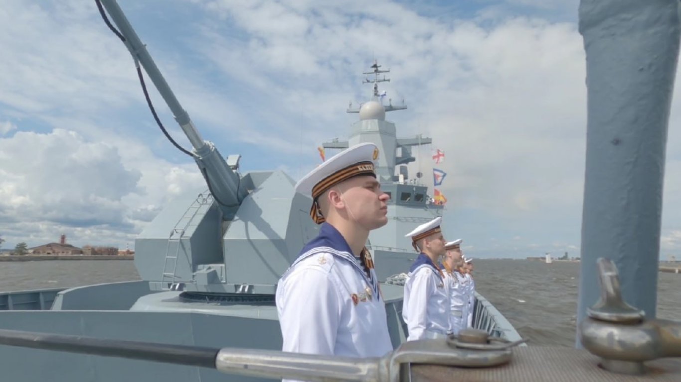 В Росії кардинально змінили програму параду до Дня ВМС: чого боявся Путін