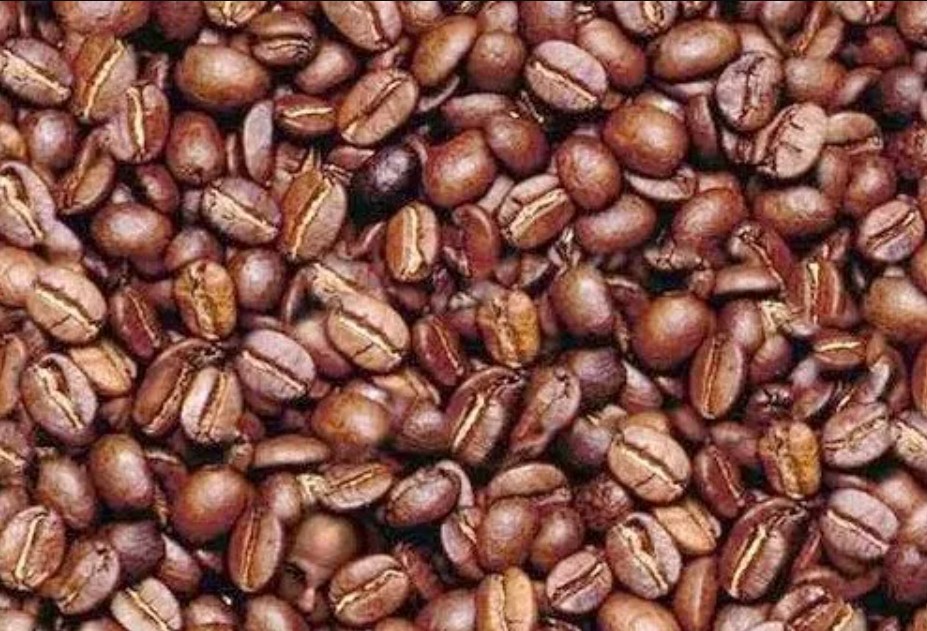 Моторошна головоломка — знайдіть обличчя серед кавових зерен за 10 секунд - фото 1