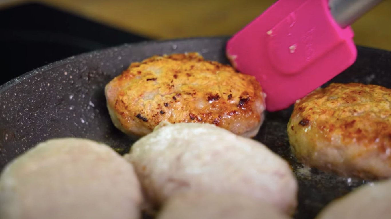 домашній рецепт котлет, завжди виходять, навіть у новачків