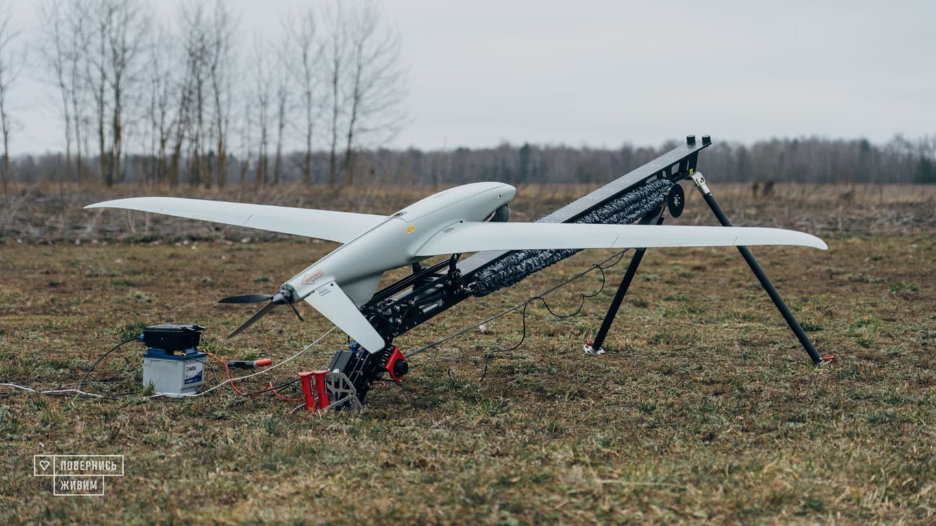 Військові отримали перший комплекс дронів-розвідників "ШАРК" та показали його у роботі