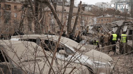 В Киеве возросло количество пострадавших из-за утреннего обстрела - 290x166