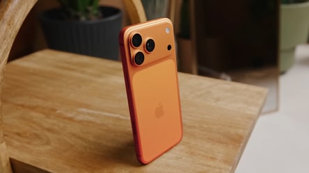 Для чого на корпусі iPhone тонкі смуги: це не просто дизайн - 285x160