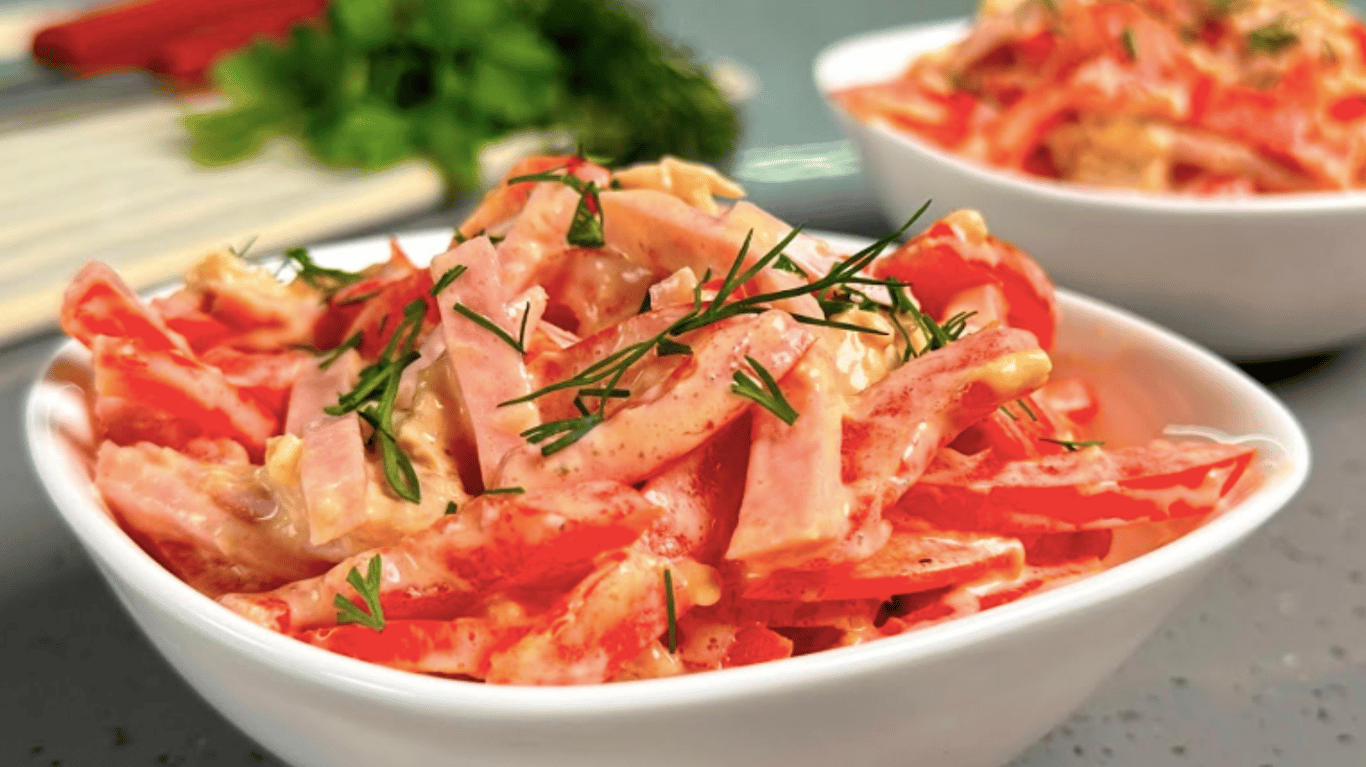 рецепт салату з помідорами та куркою