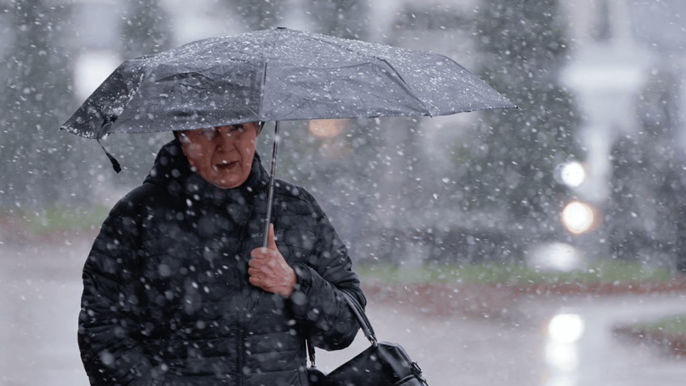 Гідрометцентр попереджає про опади в Україні сьогодні