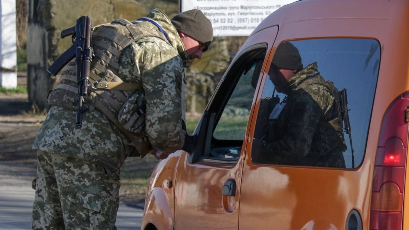 Мобилизация в Украине: кто может проверять документы и вручать повестку
