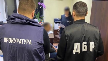 Продался за 45 тысяч рублей: экс-полицейскому из Купянска грозит пожизненное заключение - 285x160