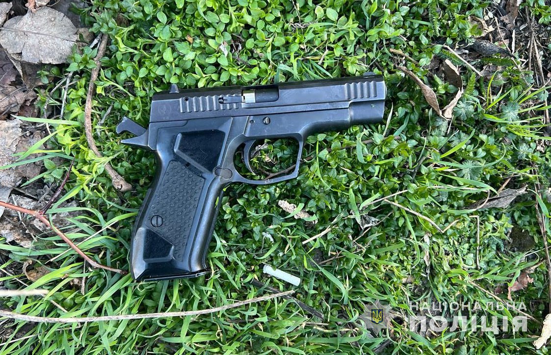 Стрілянина у Кременчуці - чоловік поранив працівника ТЦК