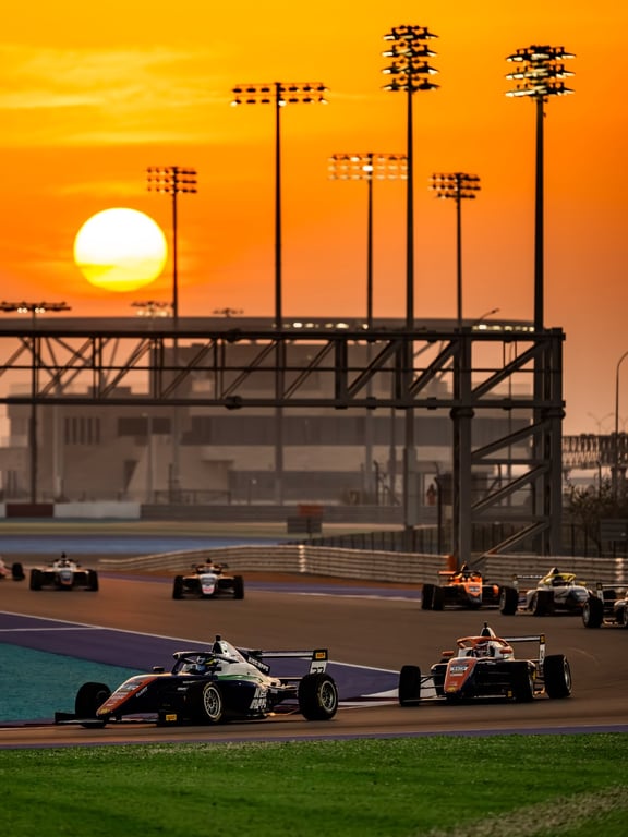 Александр Бондарев