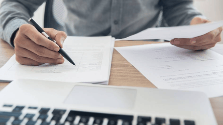 Брехня в декларації та паспорти РФ — викрито детектива НАБУ - 285x160