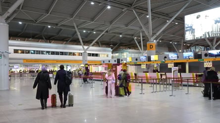 Українця затримали в аеропорту Варшави через радіопристрій - 285x160