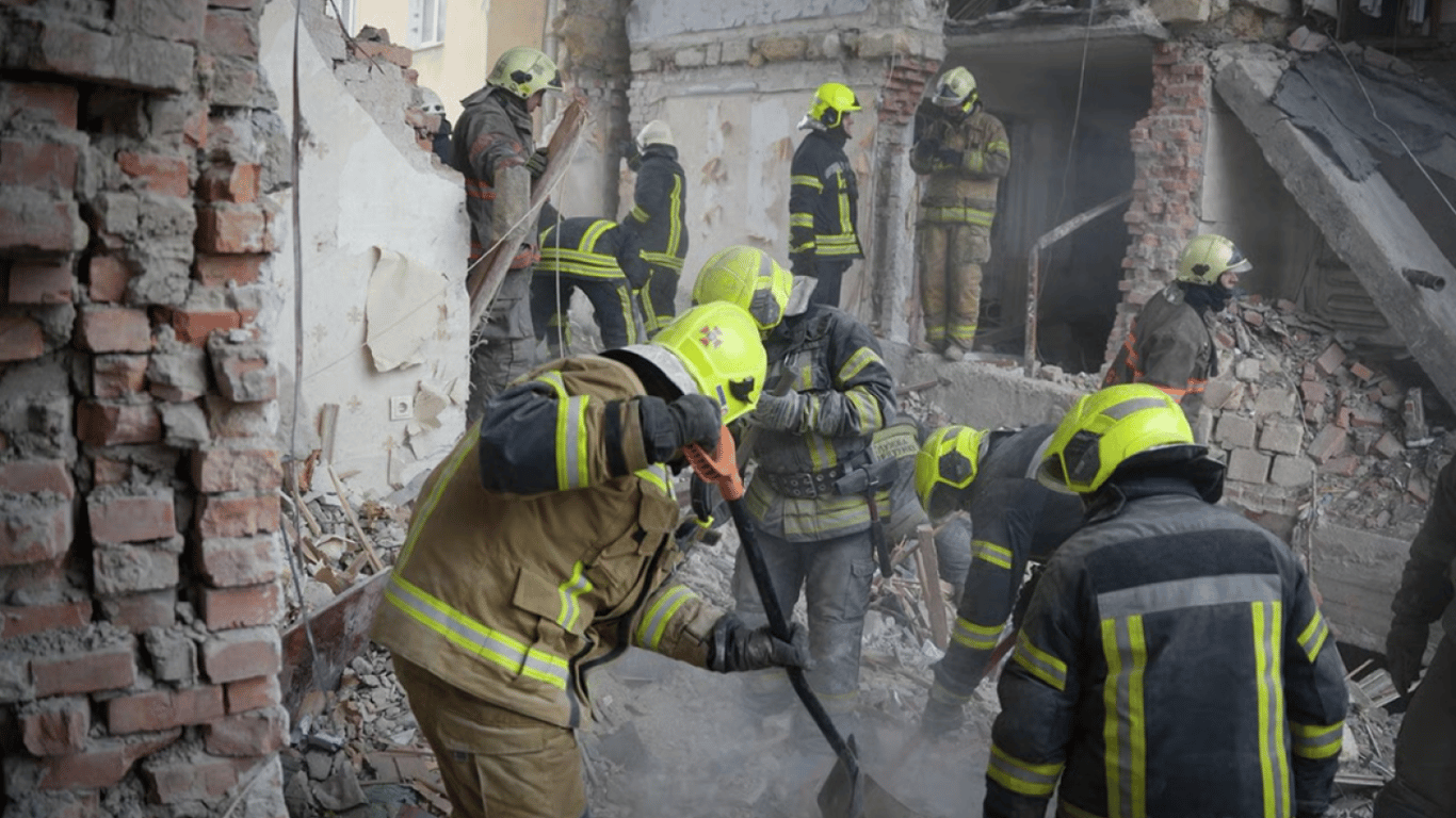 Обстріл Запорізького району 20 березня - зруйновані будинки, загинула жінка і є постраждалі