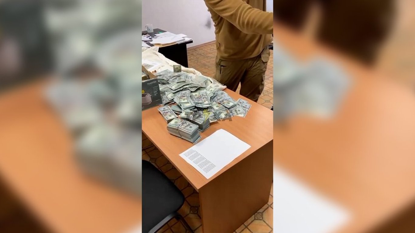 У ексголови Чернігівської обласної ВЛК знайшли мільйон доларів під час обшуків
