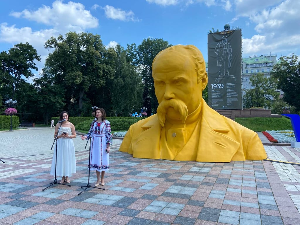 бюст шевченка