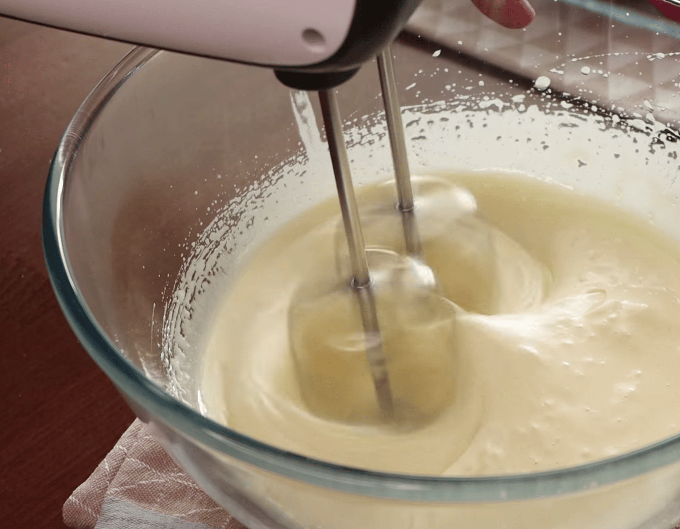 Швидкий пиріг з полуницею - рецепт з фото